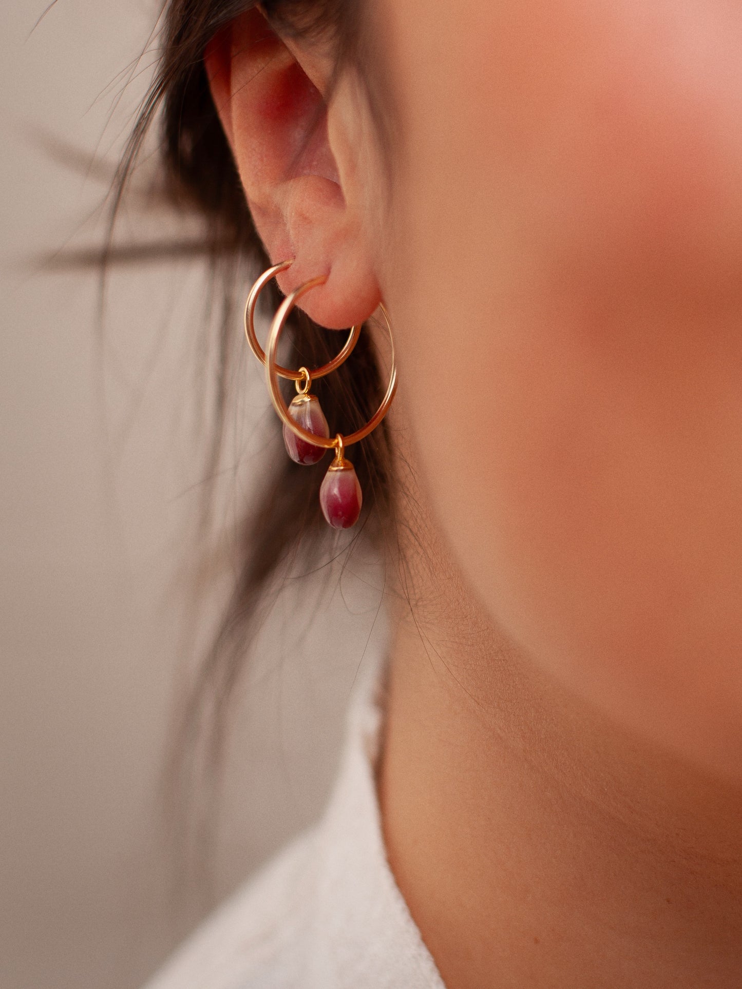 Dark Sparkle Infinity Hoop